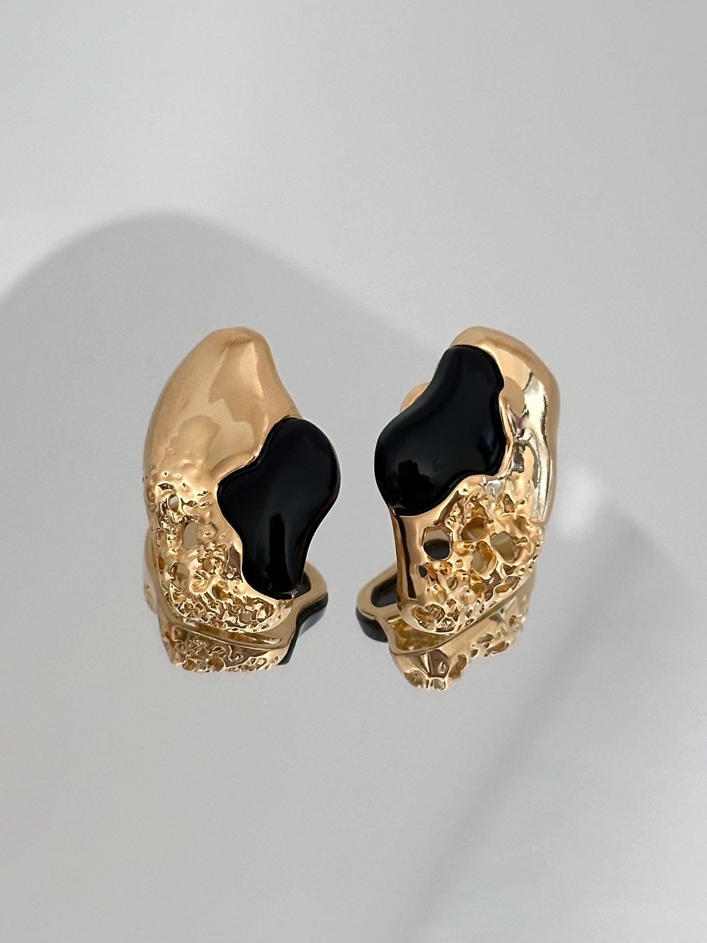 Black Luxor Earrings