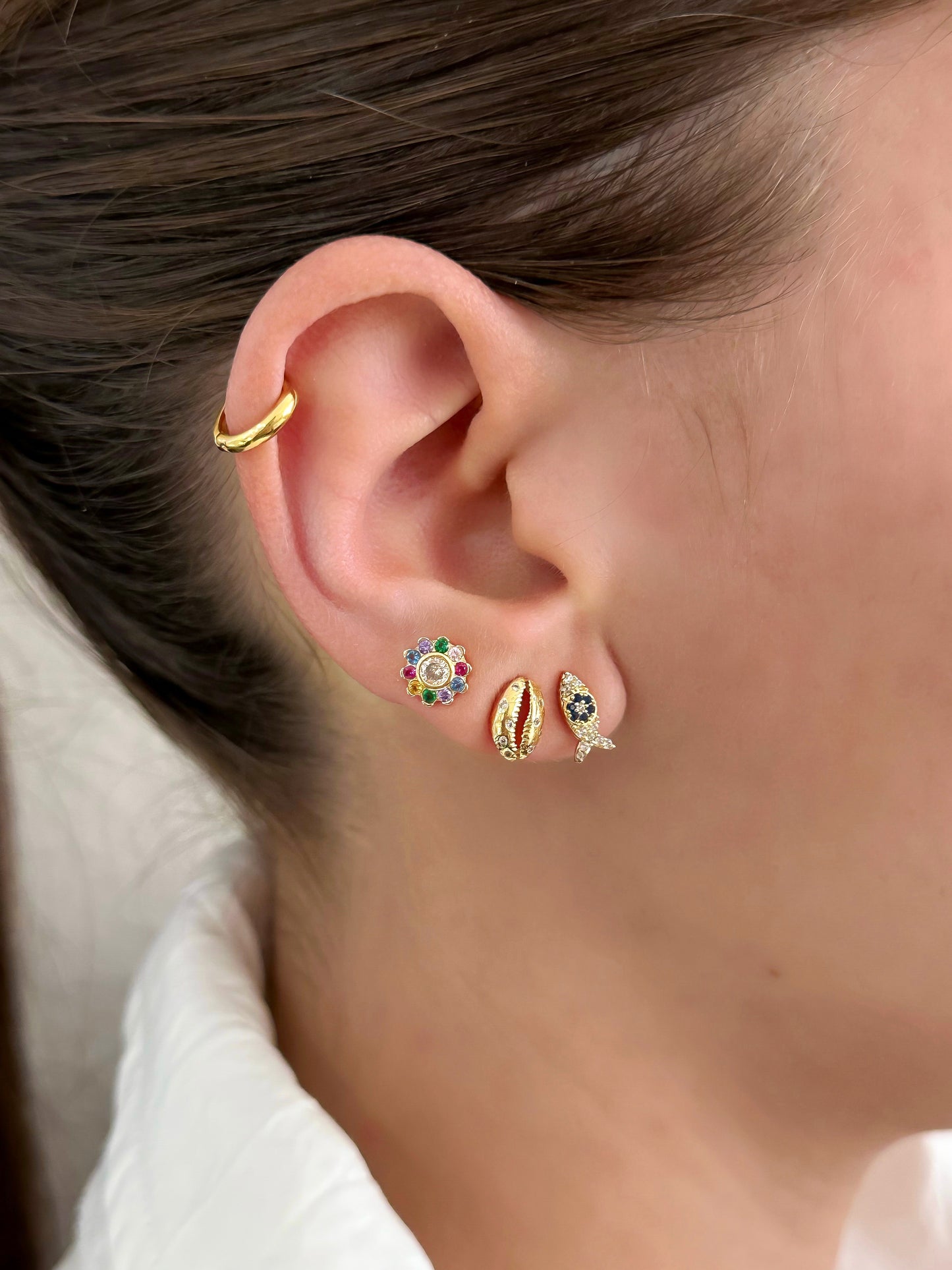 Búzios Micro Stud Earrings