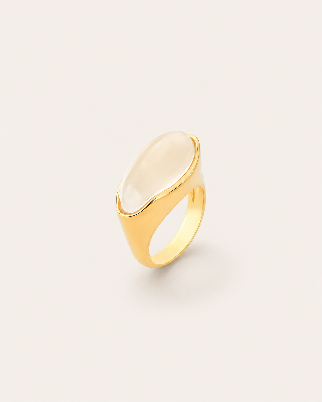 Natural crystal rock statement ring with 18k gold-plated finish, Selva Line by Azulique.
